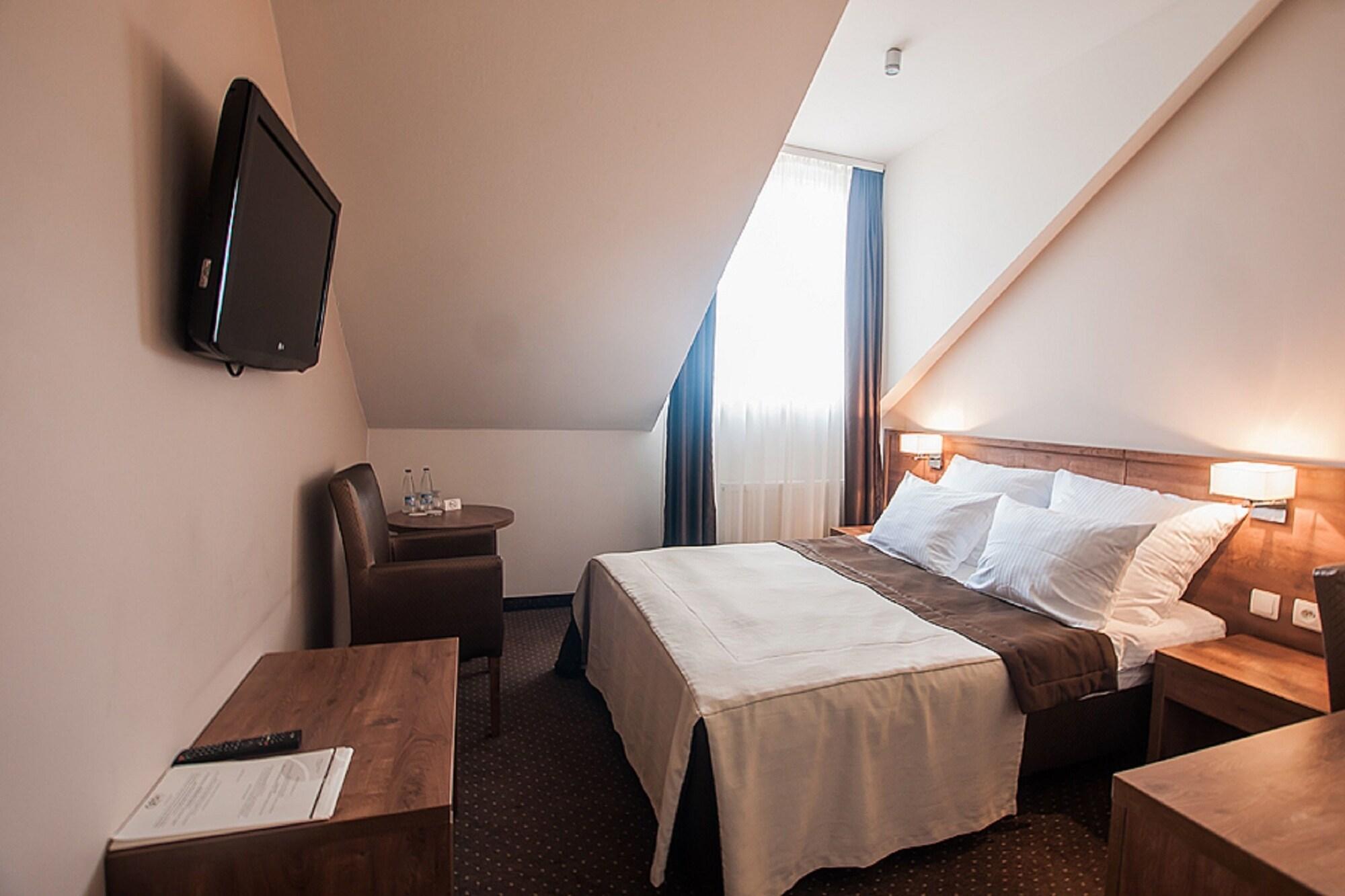 Hotel Gem Breslavia Esterno foto